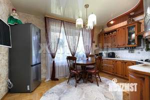 Дом 245м&sup2;, 2-этажный, участок 6 сот.  