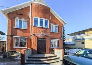 Дом 450м&sup2;, 3-этажный, участок 10 сот.  