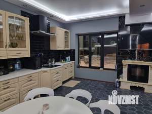 Дом 220м², 3-этажный, участок 6 сот.  
