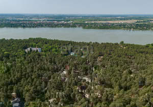 Дом 750м², 3-этажный, участок 16 сот.  
