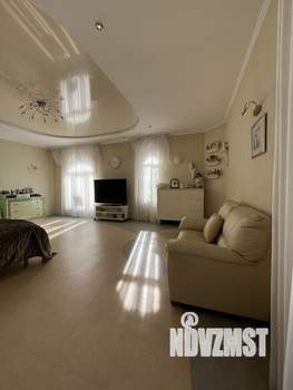 Дача 550м², 3-этажный, участок 13 сот.  