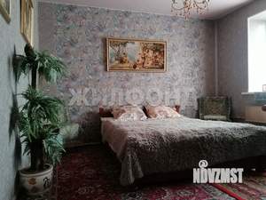 Коттедж 297м², 3-этажный, участок 5 сот.  