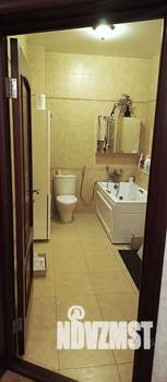 Коттедж 290м&sup2;, 3-этажный, участок 10 сот.  