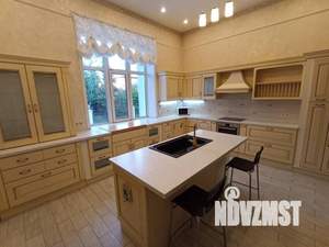 Коттедж 660м&sup2;, 3-этажный, участок 8 сот.  