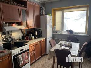 Дом 180м&sup2;, 2-этажный, участок 4 сот.  