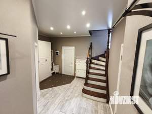 Таунхаус 180м², 3-этажный, участок 3 сот.  