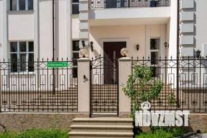 Коттедж 660м&sup2;, 3-этажный, участок 8 сот.  