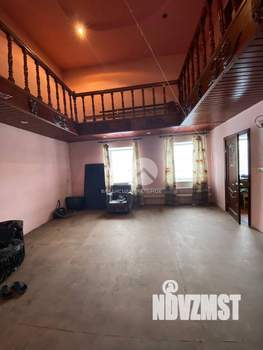 Дом 176м&sup2;, 2-этажный, участок 8 сот.  