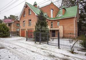 Дом 456м&sup2;, 3-этажный, участок 10 сот.  