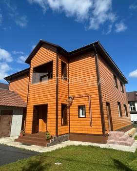 Дом 220м², 2-этажный, участок 7 сот.  