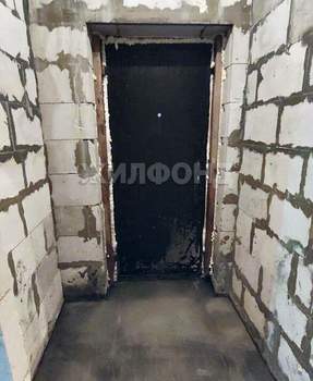 Дом 100м&sup2;, 2-этажный, участок 5 сот.  