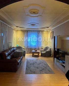 Дом 194м&sup2;, 2-этажный, участок 464 сот.  