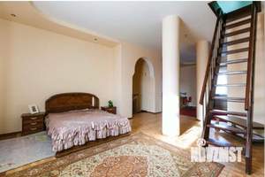 Коттедж 640м², 3-этажный, участок 9 сот.  