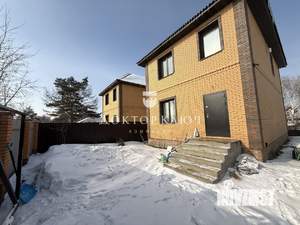 Коттедж 180м&sup2;, 3-этажный, участок 4 сот.  