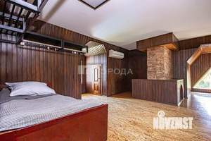 Дом 240м&sup2;, 3-этажный, участок 2 сот.  