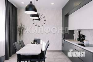 Дом 220м&sup2;, 2-этажный, участок 2 сот.  