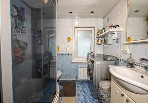 Дом 60м&sup2;, 2-этажный, участок 5 сот.  