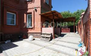 Дом 352м&sup2;, 2-этажный, участок 10 сот.  