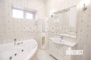 Коттедж 238м², 2-этажный, участок 9 сот.  