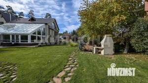 Дом 626м&sup2;, 3-этажный, участок 24 сот.  