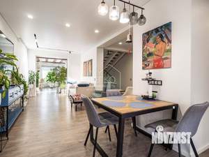 Коттедж 450м&sup2;, 3-этажный, участок 10 сот.  