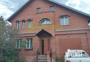 Дом 238м², 3-этажный, участок 10 сот.  