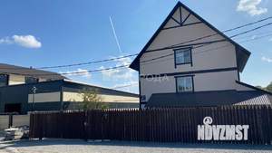 Дом 550м&sup2;, 3-этажный, участок 14 сот.  