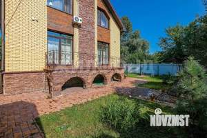 Коттедж 211м², 2-этажный, участок 6 сот.  