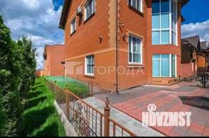 Дом 404м², 3-этажный, участок 8 сот.  