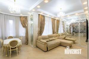Дом 200м², 2-этажный, участок 6 сот.  