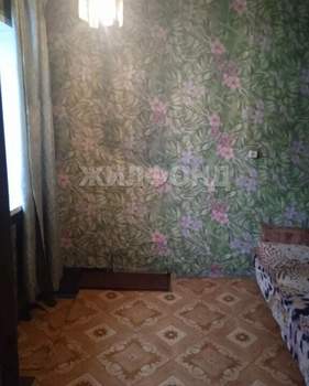 Дом 60м&sup2;, 2-этажный, участок 6 сот.  