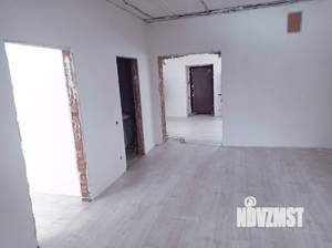 Дом 250м&sup2;, 3-этажный, участок 7 сот.  