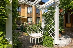 Дом 364м&sup2;, 2-этажный, участок 20 сот.  