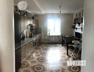 Дом 180м&sup2;, 2-этажный, участок 6 сот.  