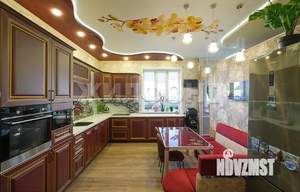 Коттедж 540м², 2-этажный, участок 9 сот.  