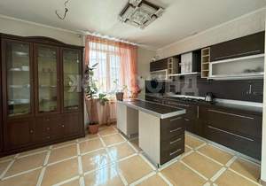 Дом 292м², 2-этажный, участок 13 сот.  