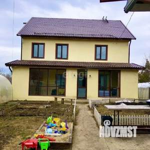 Дом 180м&sup2;, 2-этажный, участок 6 сот.  