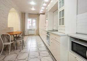 Дом 210м&sup2;, 3-этажный, участок 3 сот.  