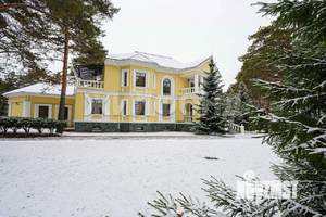 Коттедж 785м², 3-этажный, участок 110 сот.  