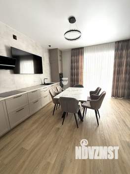 Коттедж 180м², 3-этажный, участок 6 сот.  