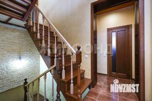 Коттедж 274м², 3-этажный, участок 6 сот.  