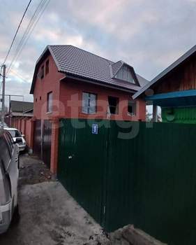 Дом 235м&sup2;, 3-этажный, участок 6 сот.  