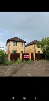 Дом 180м&sup2;, 3-этажный, участок 4 сот.  