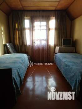 Дом 45м&sup2;, 2-этажный, участок 6 сот.  