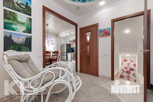 Коттедж 266м&sup2;, 3-этажный, участок 6 сот.  