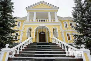 Коттедж 785м², 3-этажный, участок 110 сот.  