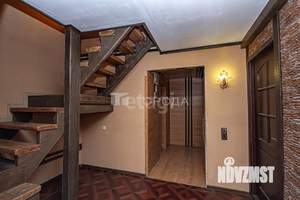 Дом 180м², 2-этажный, участок 5 сот.  