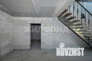 Коттедж 220м², 2-этажный, участок 6 сот.  