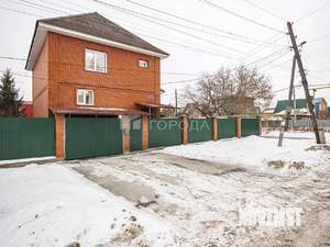 Дом 210м&sup2;, 3-этажный, участок 3 сот.  