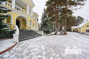 Коттедж 785м², 3-этажный, участок 110 сот.  